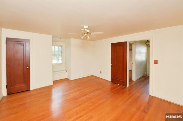 125 Eastview Avenue, Leonia, NJ 07605