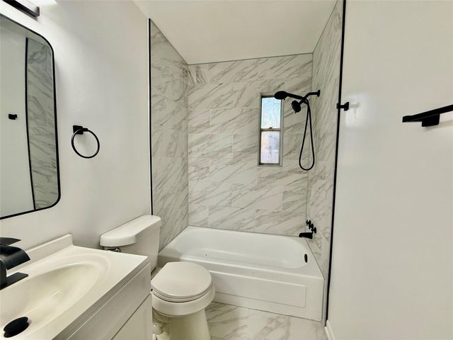 6401 Skyline Drive 36, Houston, TX 77057