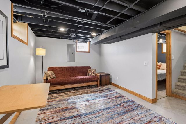 3501 35th Avenue S, Minneapolis, MN 55406