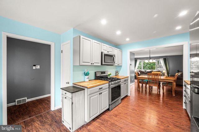 1 MAPLEWOOD CT, Douglassville, PA 19518