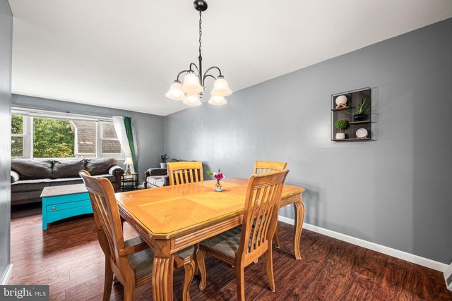 1 MAPLEWOOD CT, Douglassville, PA 19518