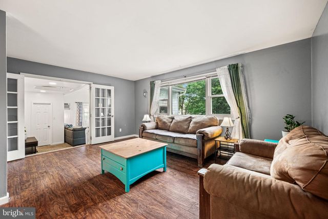 1 MAPLEWOOD CT, Douglassville, PA 19518