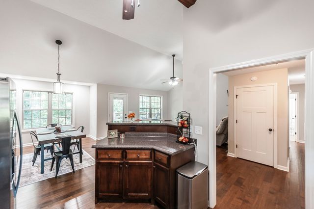 1028 Chris Dr, Portland, TN 37148