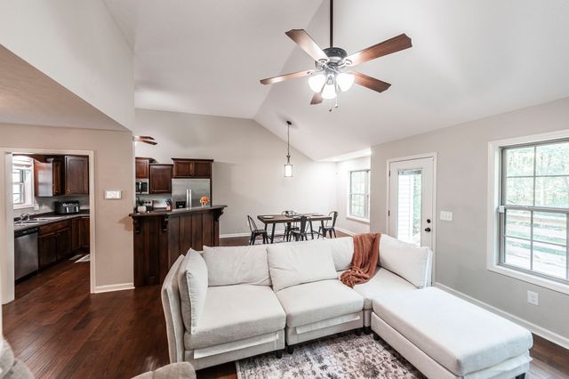 1028 Chris Dr, Portland, TN 37148