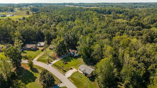 1028 Chris Dr, Portland, TN 37148