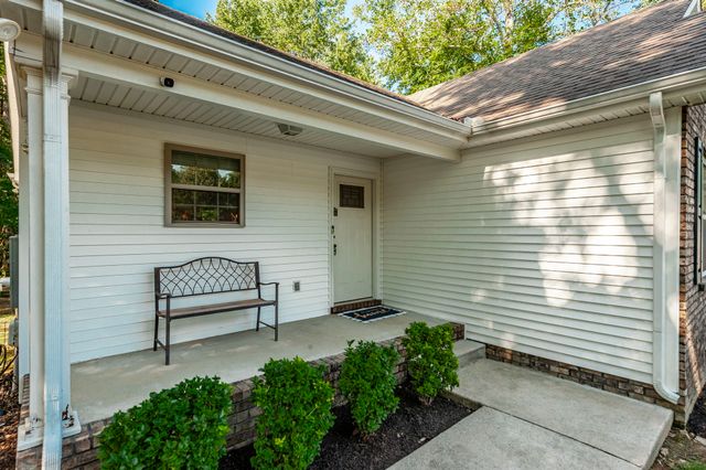 1028 Chris Dr, Portland, TN 37148