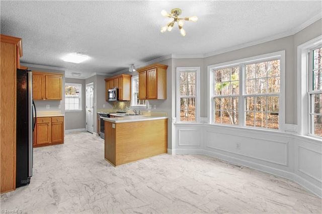 415 Torey Pines Court, Winston-salem, NC 27105