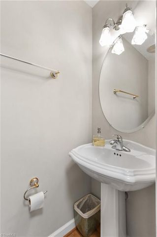 415 Torey Pines Court, Winston-salem, NC 27105