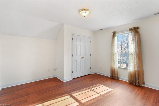 415 Torey Pines Court, Winston-salem, NC 27105