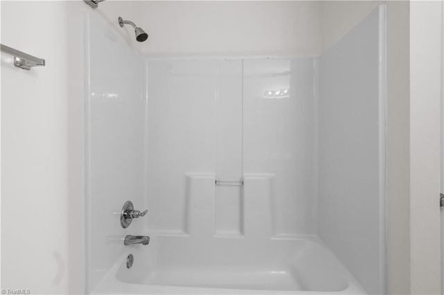 415 Torey Pines Court, Winston-salem, NC 27105