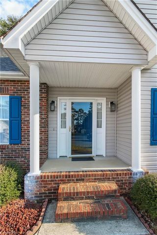 415 Torey Pines Court, Winston-salem, NC 27105