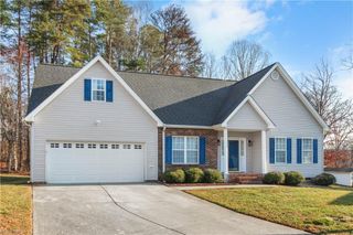 415 Torey Pines Court, Winston-salem, NC 27105