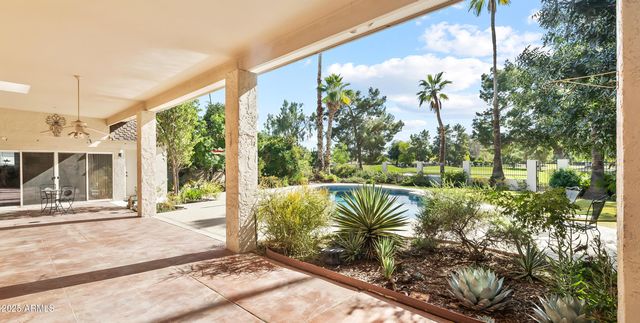 911 W GLENEAGLES Drive, Phoenix, AZ 85023