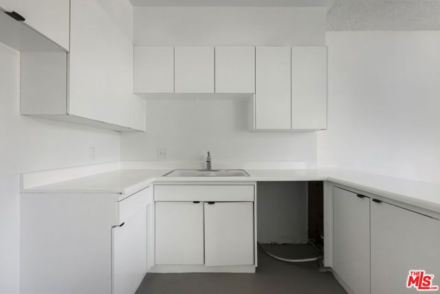 4411 Los Feliz Boulevard 202, Los Angeles, CA 90027