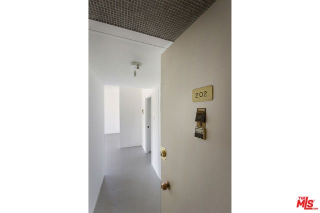 4411 Los Feliz Boulevard 202, Los Angeles, CA 90027