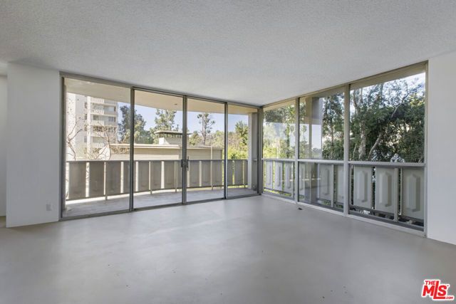 4411 Los Feliz Boulevard 202, Los Angeles, CA 90027