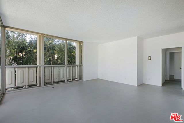 4411 Los Feliz Boulevard 202, Los Angeles, CA 90027