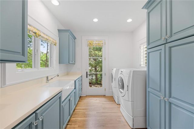 2705 W 112th Street, Leawood, KS 66211