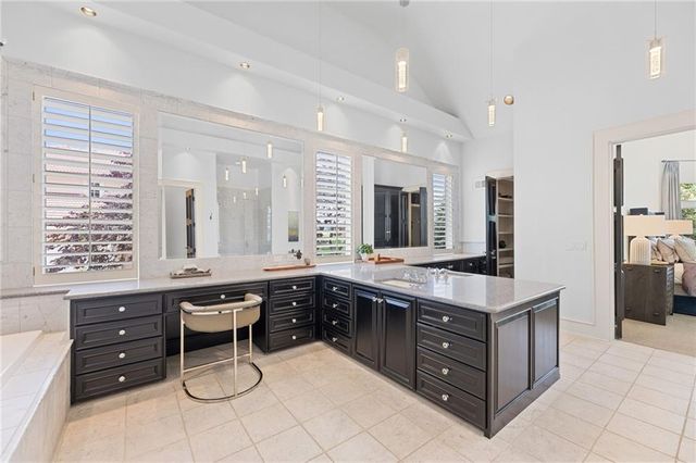 2705 W 112th Street, Leawood, KS 66211