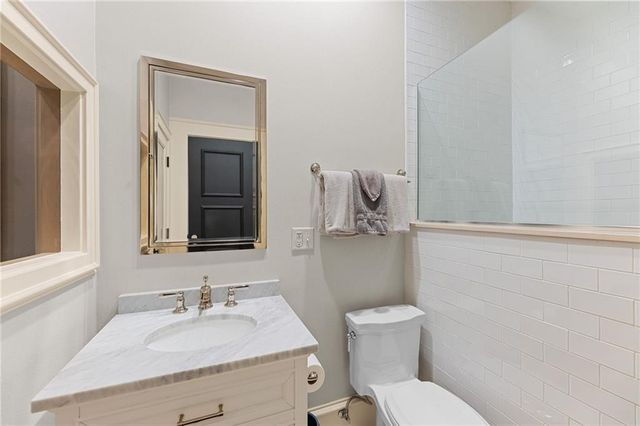 2705 W 112th Street, Leawood, KS 66211