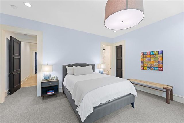 2705 W 112th Street, Leawood, KS 66211