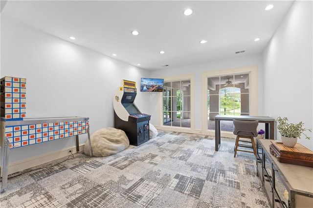 2705 W 112th Street, Leawood, KS 66211