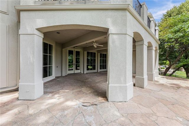 2705 W 112th Street, Leawood, KS 66211
