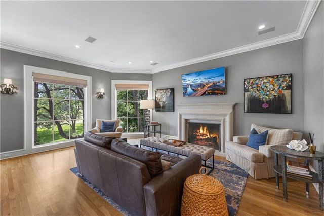 2705 W 112th Street, Leawood, KS 66211