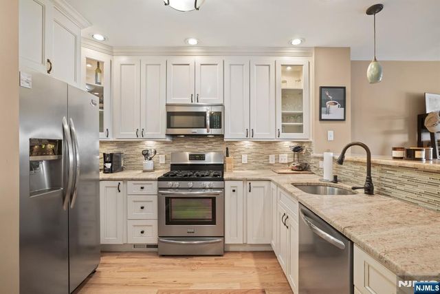 345 The Promenade, Edgewater, NJ 07020
