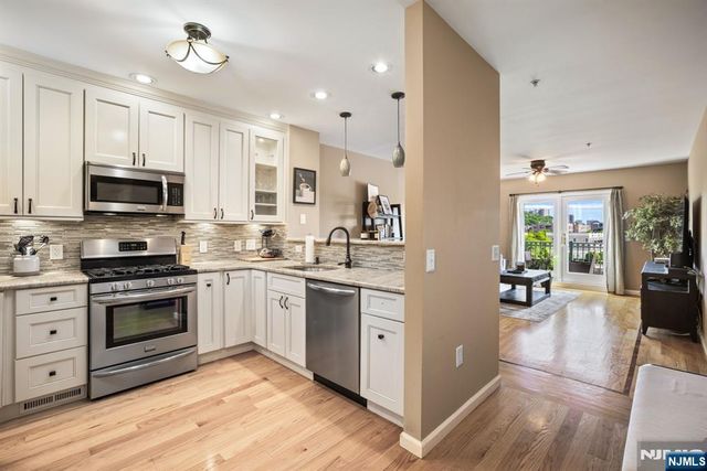 345 The Promenade, Edgewater, NJ 07020