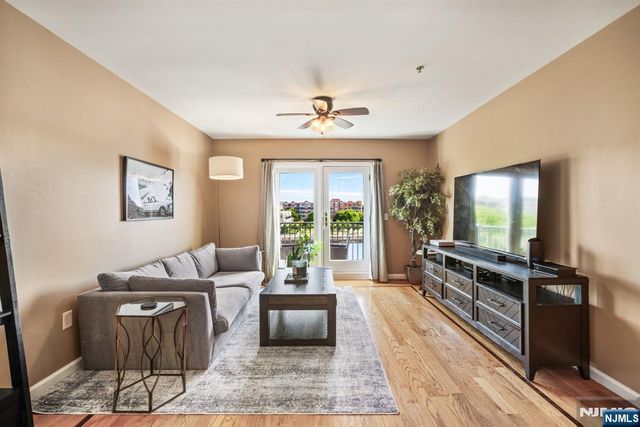 345 The Promenade, Edgewater, NJ 07020
