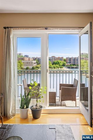 345 The Promenade, Edgewater, NJ 07020