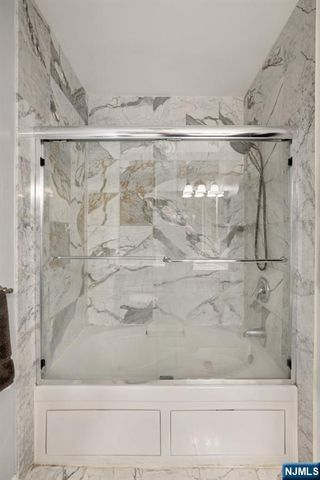 345 The Promenade, Edgewater, NJ 07020
