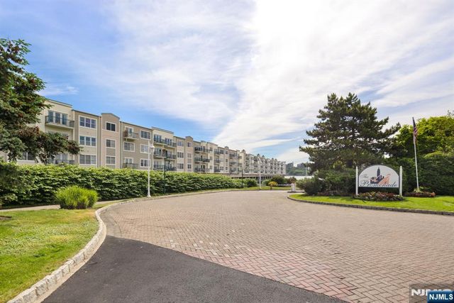 345 The Promenade, Edgewater, NJ 07020