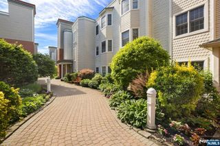 345 The Promenade, Edgewater, NJ 07020