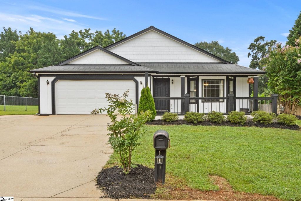 7 Viking Drive, Greer, SC 29651