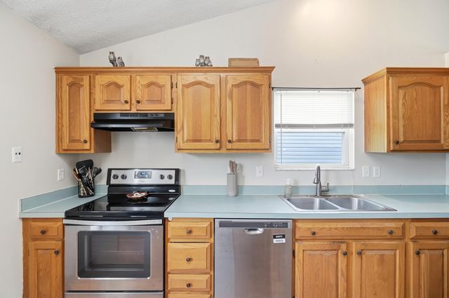 911 Robmeyer Drive, Columbus, OH 43207