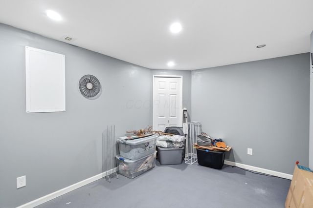 911 Robmeyer Drive, Columbus, OH 43207