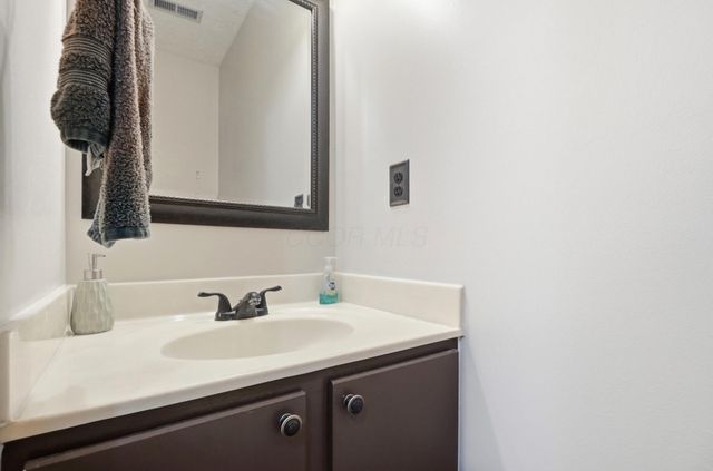 911 Robmeyer Drive, Columbus, OH 43207