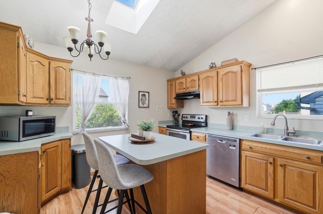 911 Robmeyer Drive, Columbus, OH 43207