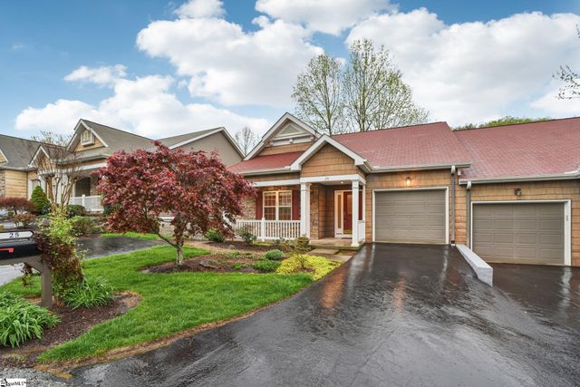 25 Coldwater Lane, Laurel Park, NC 28739