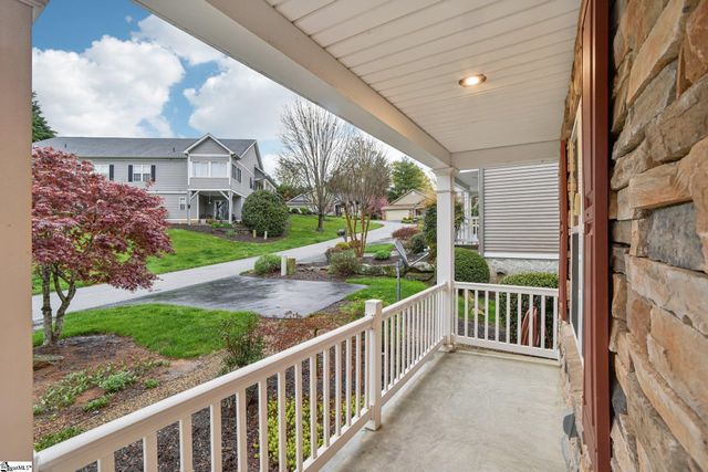 25 Coldwater Lane, Laurel Park, NC 28739