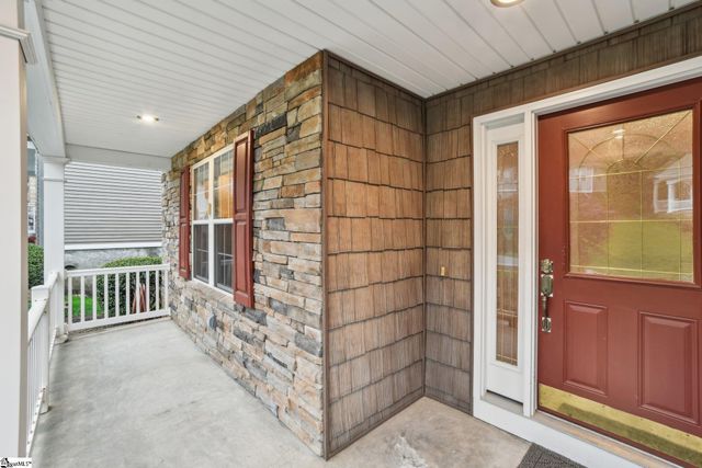 25 Coldwater Lane, Laurel Park, NC 28739