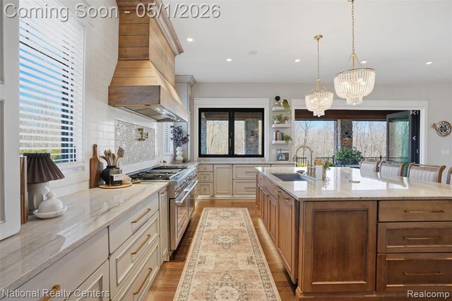 2947 7 Mile Road, South Lyon, MI 48178