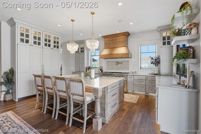 2947 7 Mile Road, South Lyon, MI 48178