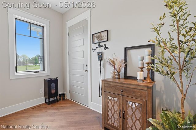 2947 7 Mile Road, South Lyon, MI 48178