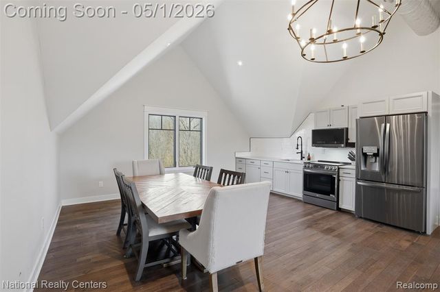 2947 7 Mile Road, South Lyon, MI 48178