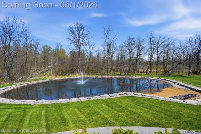 2947 7 Mile Road, South Lyon, MI 48178