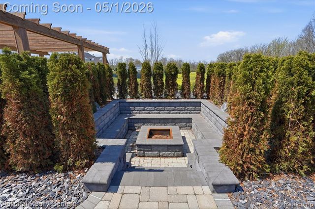 2947 7 Mile Road, South Lyon, MI 48178