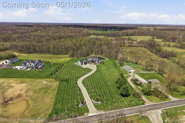 2947 7 Mile Road, South Lyon, MI 48178